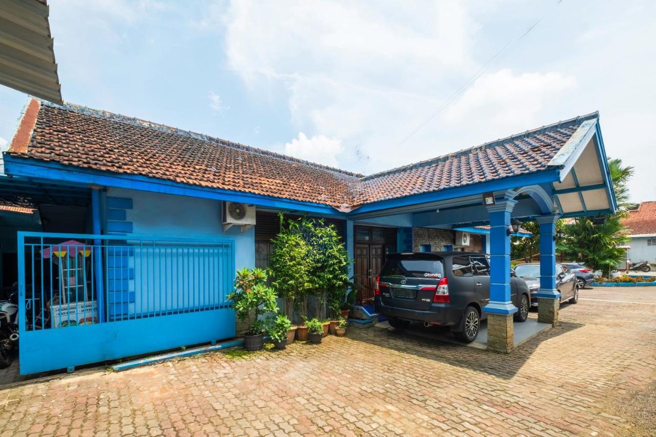 Reddoorz Syariah At Jl Pangeran Hidayatullah Cianjur Otel Dış mekan fotoğraf