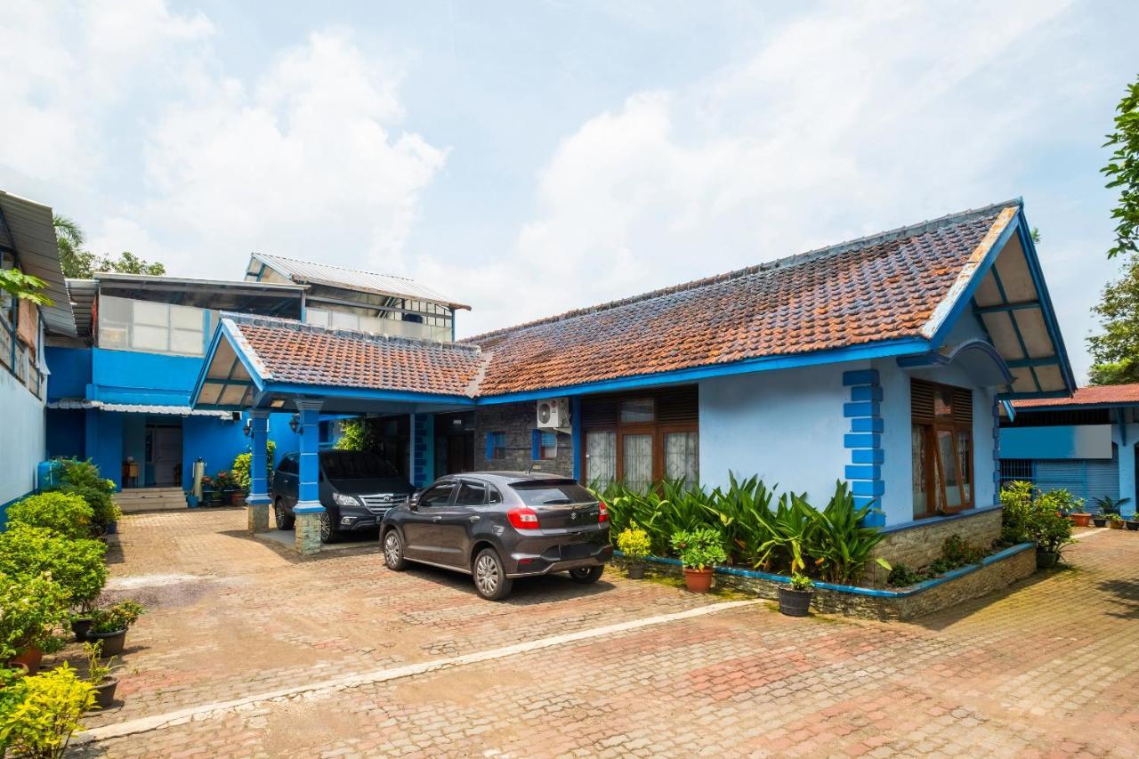 Reddoorz Syariah At Jl Pangeran Hidayatullah Cianjur Otel Dış mekan fotoğraf